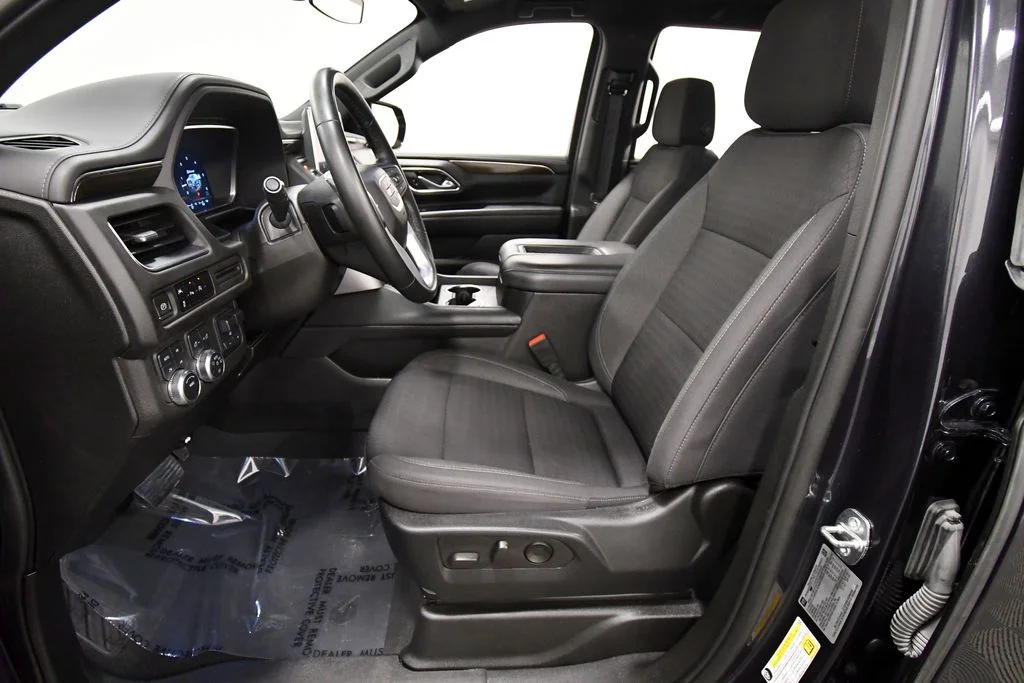 Used 2023  GMC SLE image 14
