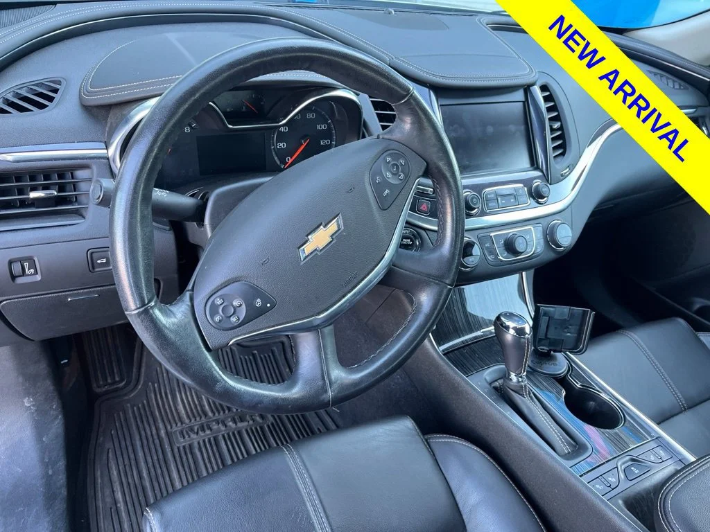 Used 2019 SILVER ICE METALLIC Chevrolet LT image 11