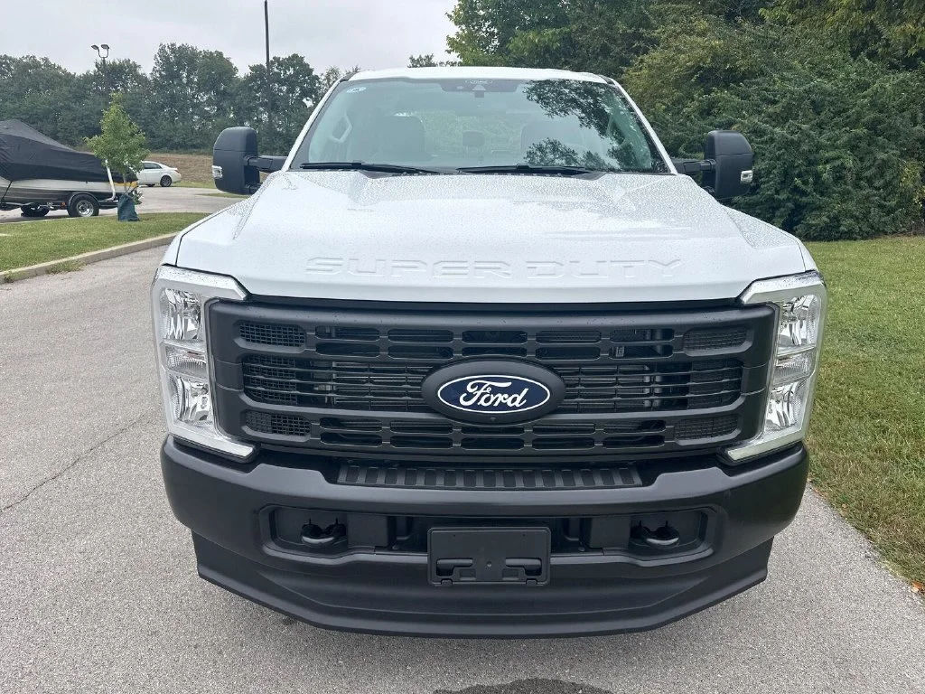 New 2027 White Ford XL image 2