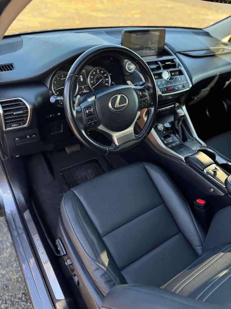 Used 2019 Atomic Silver Lexus 300 Base image 30