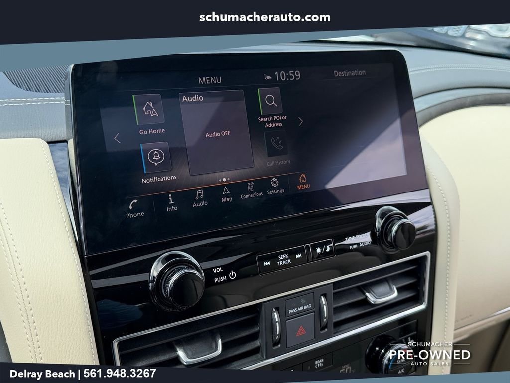 Used 2024 White INFINITI LUXE image 21