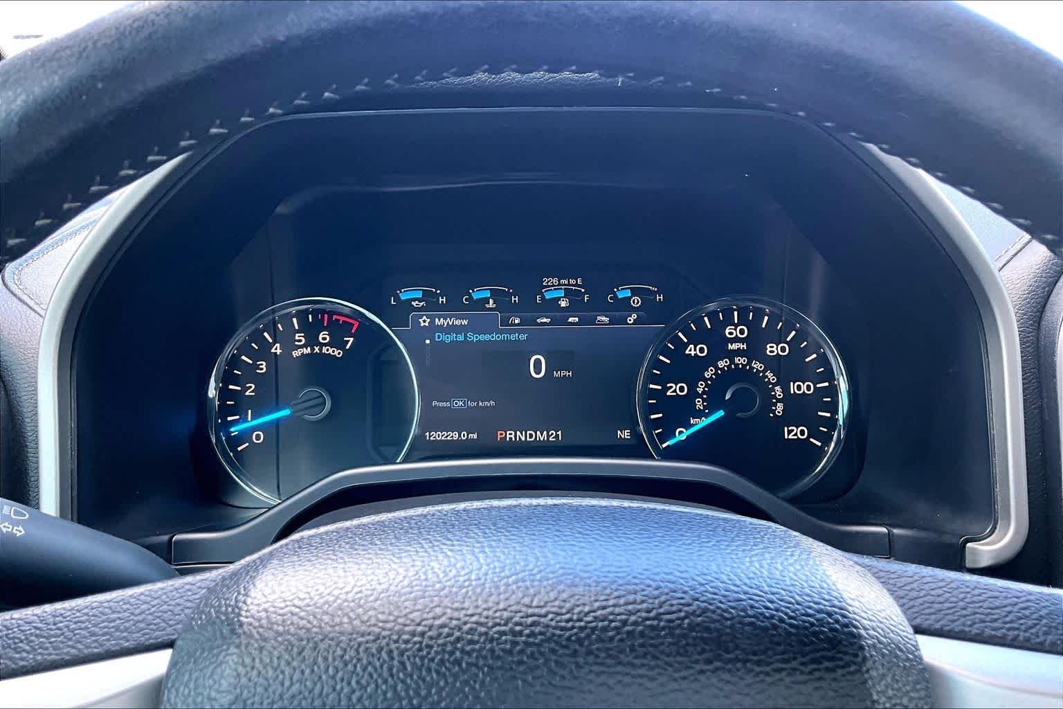 Used 2017 Bronze Fire Metallic Ford Lariat image 26