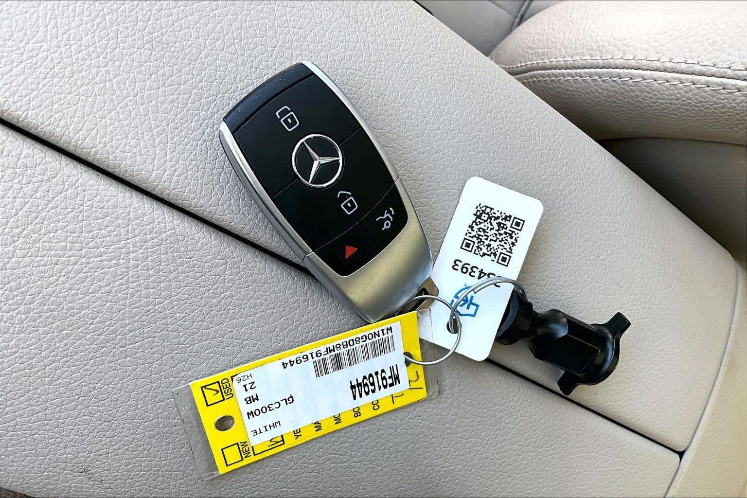 Used 2021 Polar White Mercedes-Benz GLC 300 image 15