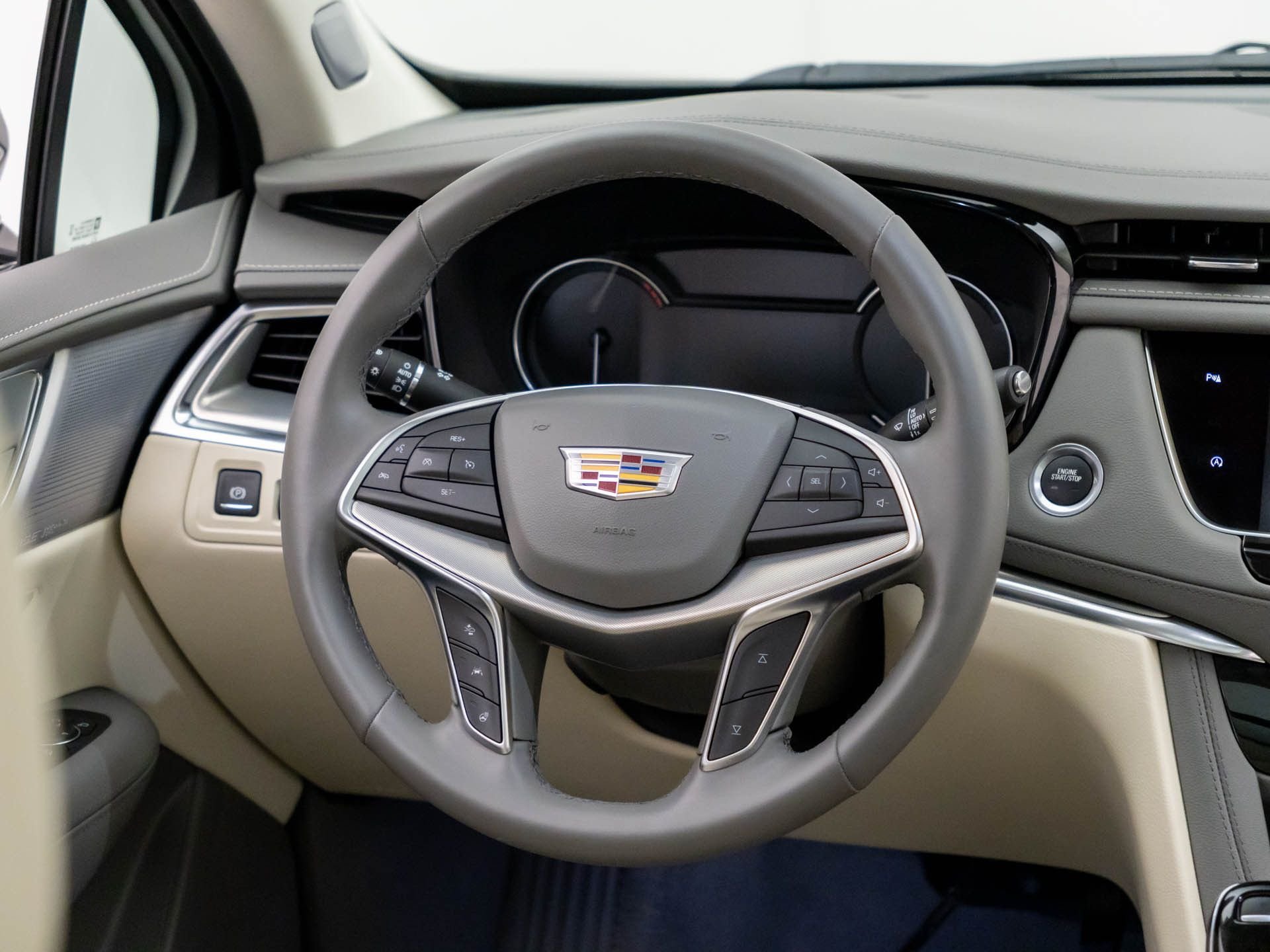 Used 2025 Black Cadillac Premium Luxury image 11
