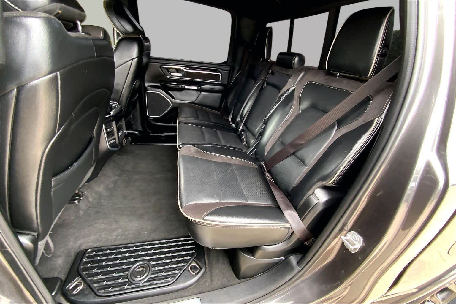 Used 2021 Granite Crystal Metallic Clearcoat Ram Laramie image 20