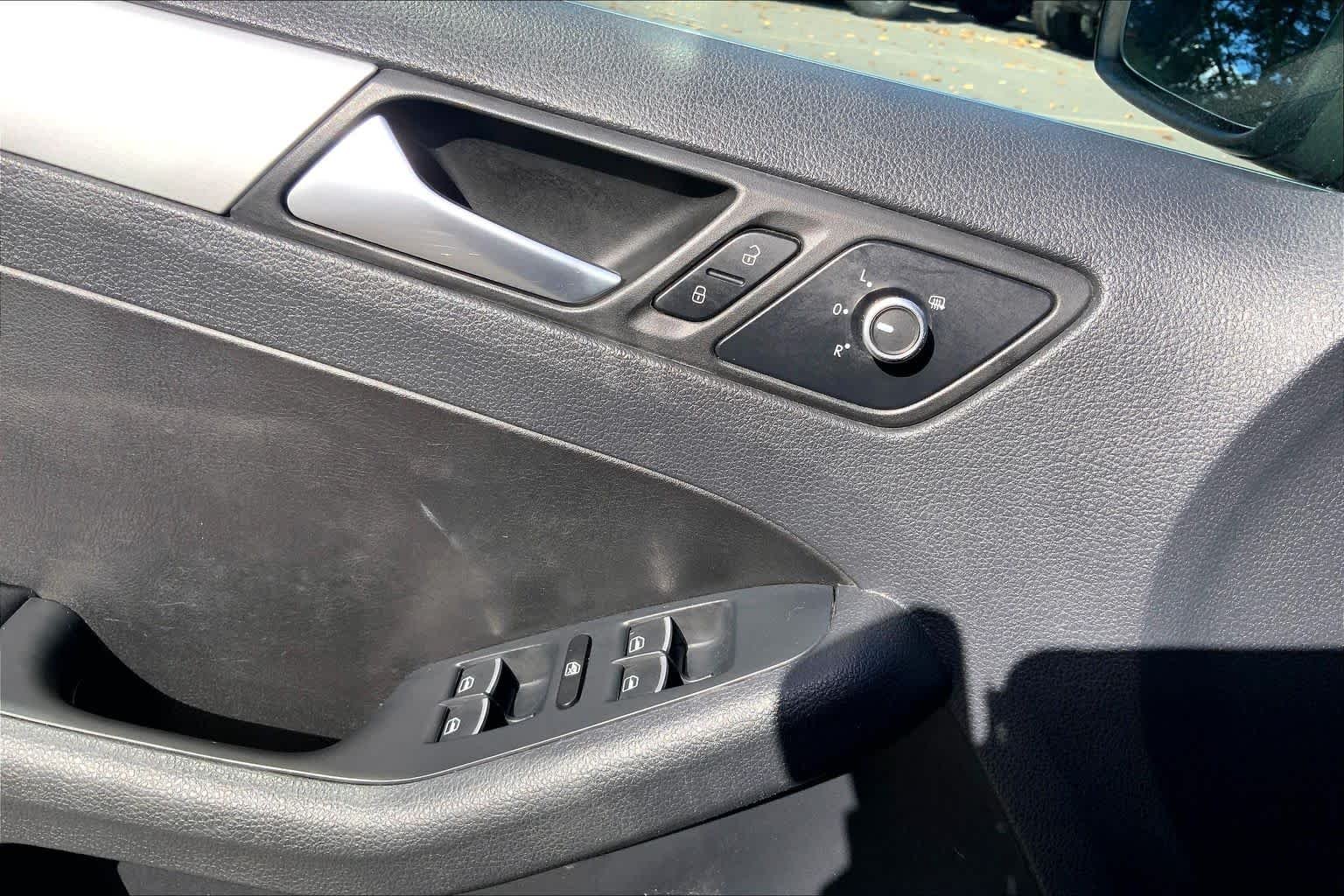 Used 2013 Tempest Blue Metallic Volkswagen SE image 36