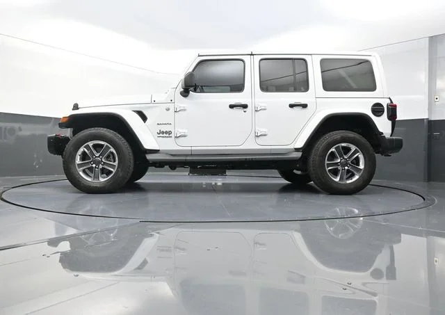 Used 2021 White Jeep Unlimited Sahara image 33