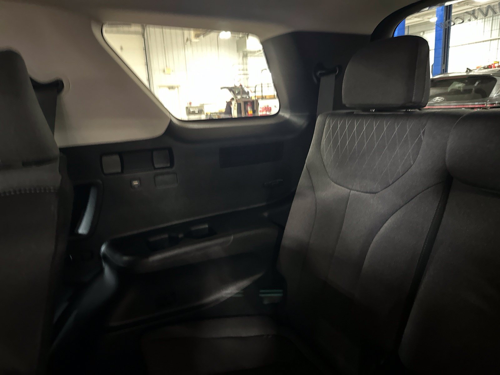 Used 2020 Black Hyundai SEL image 24