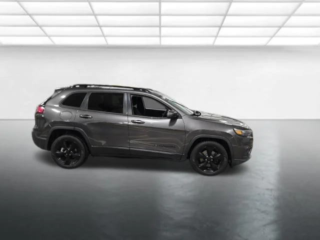 Used 2020 Gray Jeep Latitude Plus image 3