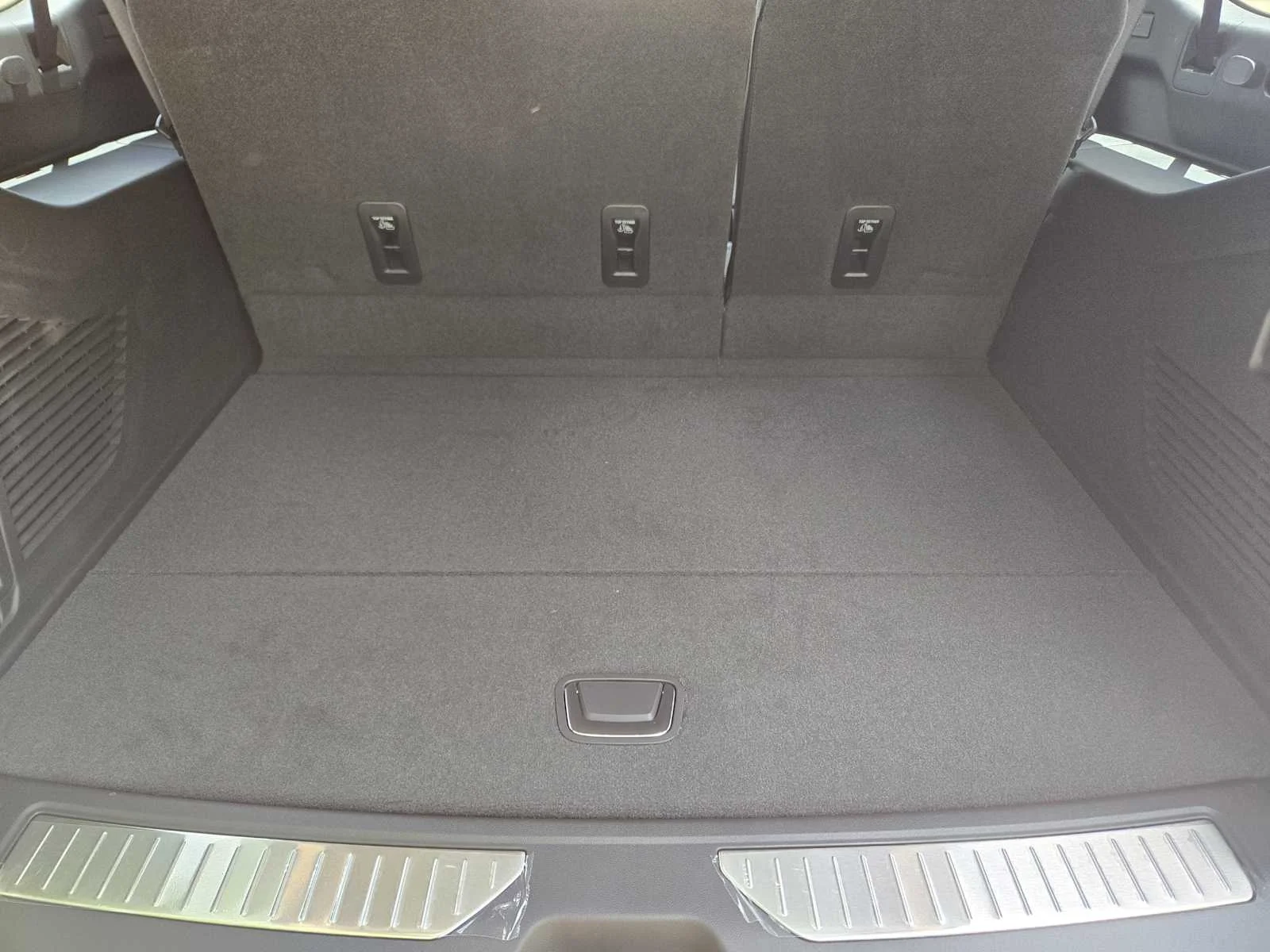 2026 GMC Yukon XL Denali - Photo 21