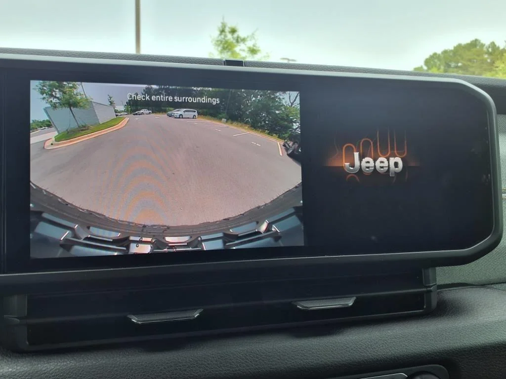 Used 2025 Black Clearcoat Jeep Sport S image 9