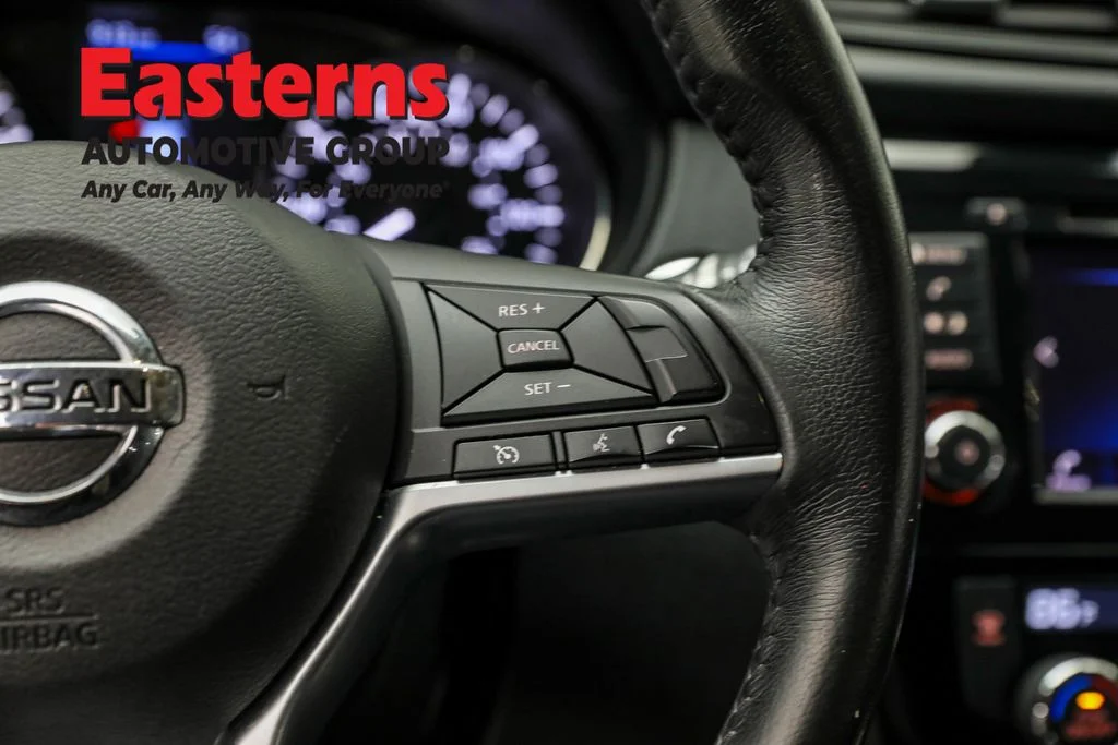 Used 2019 Gray Nissan SV image 16