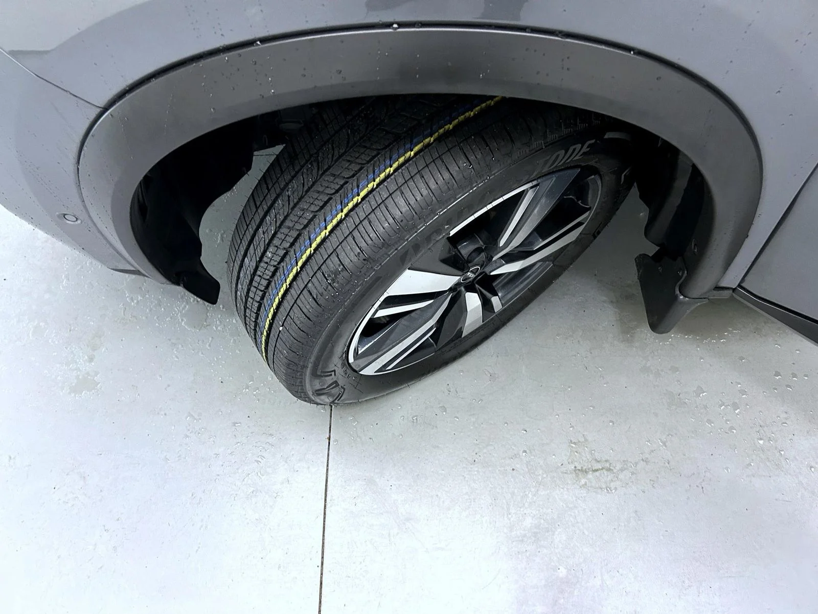 Used 2023 Gray Nissan SL image 23