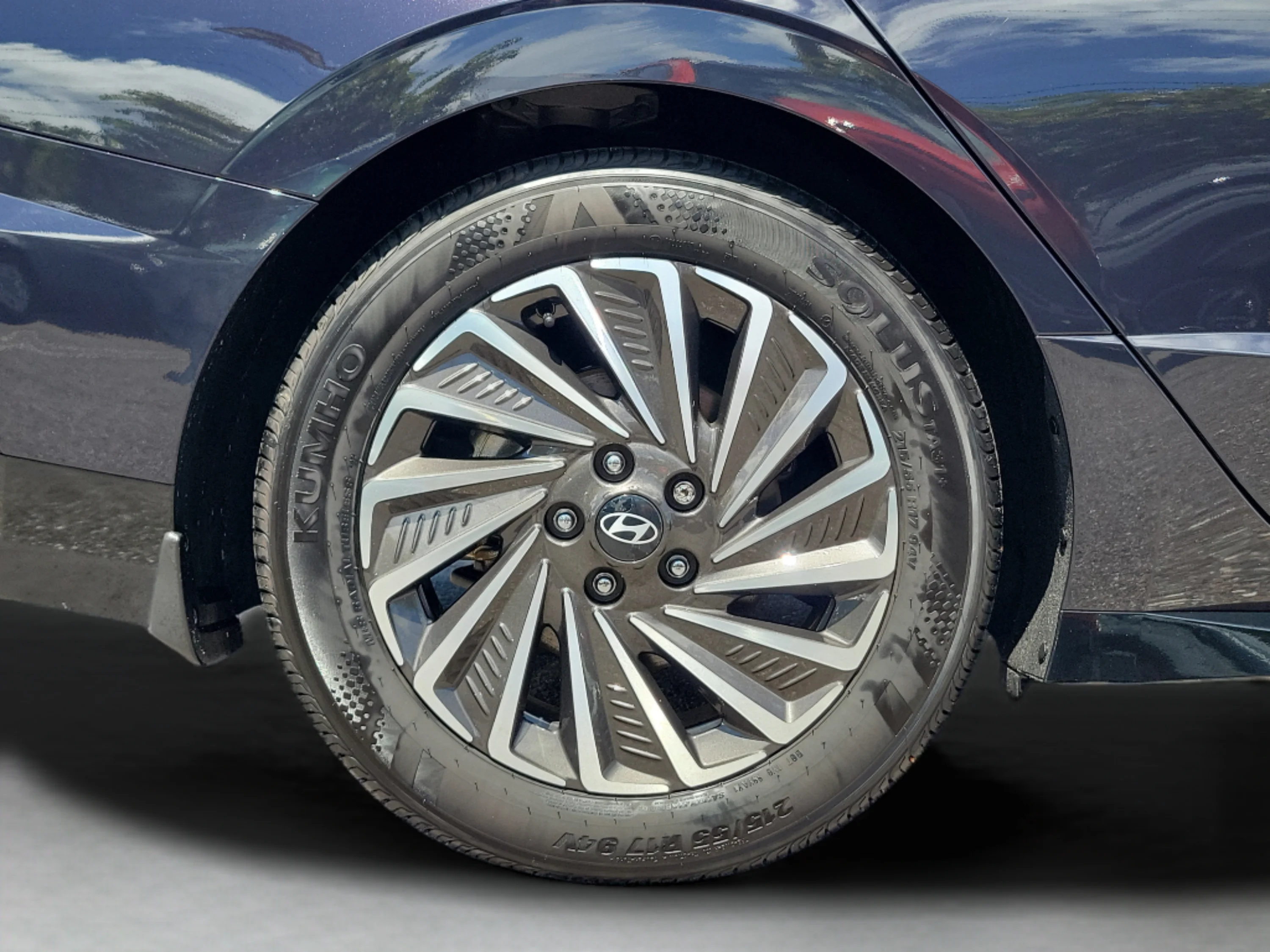 Used 2025 Carbon Blue Hyundai SEL image 10