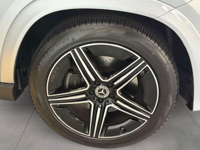 Certified Used 2025 Silver Mercedes-Benz GLE 450e image 8