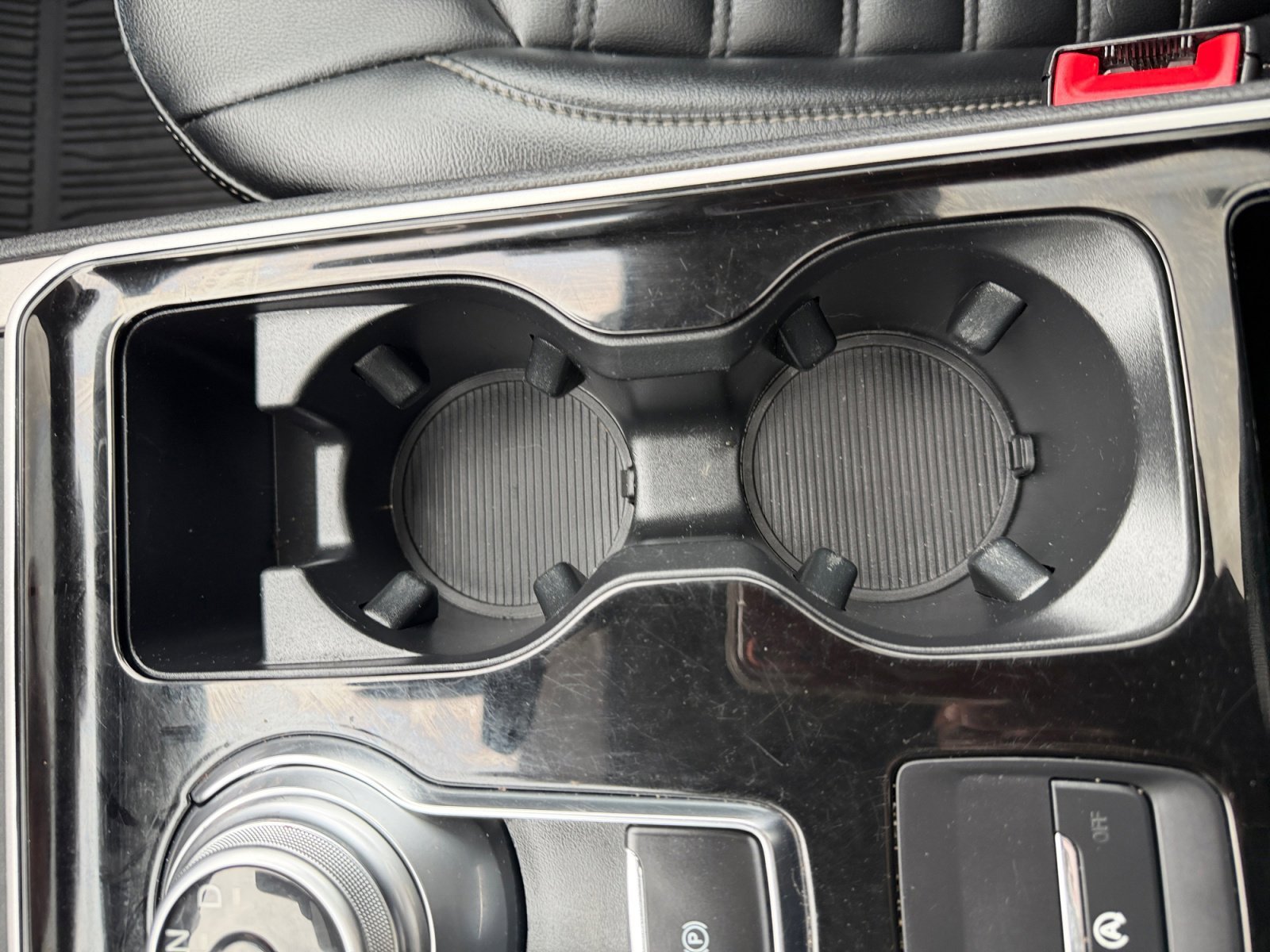Used 2020 Black Ford SEL image 25