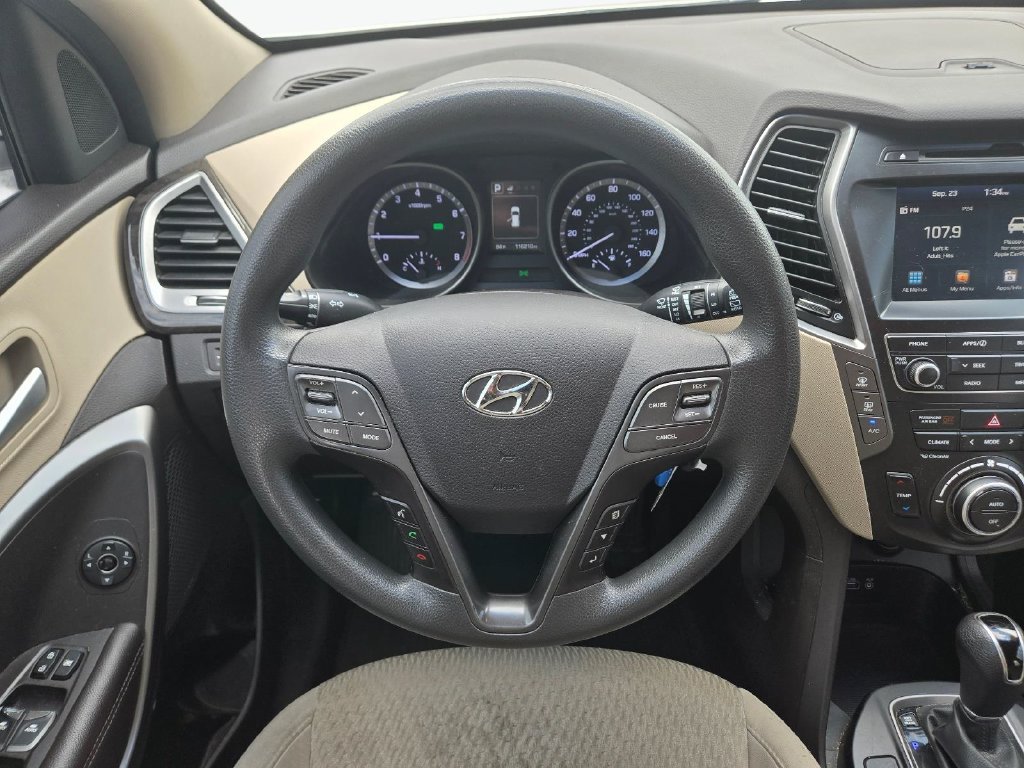 Used 2017 White Hyundai SE image 20