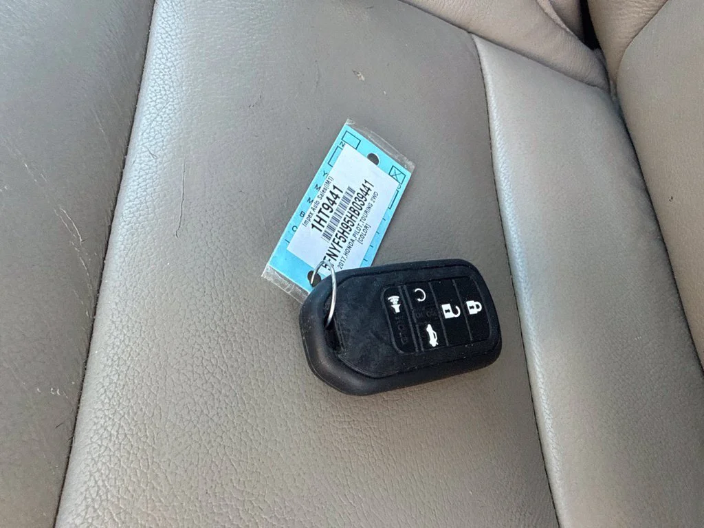 Used 2017  Honda Touring image 31