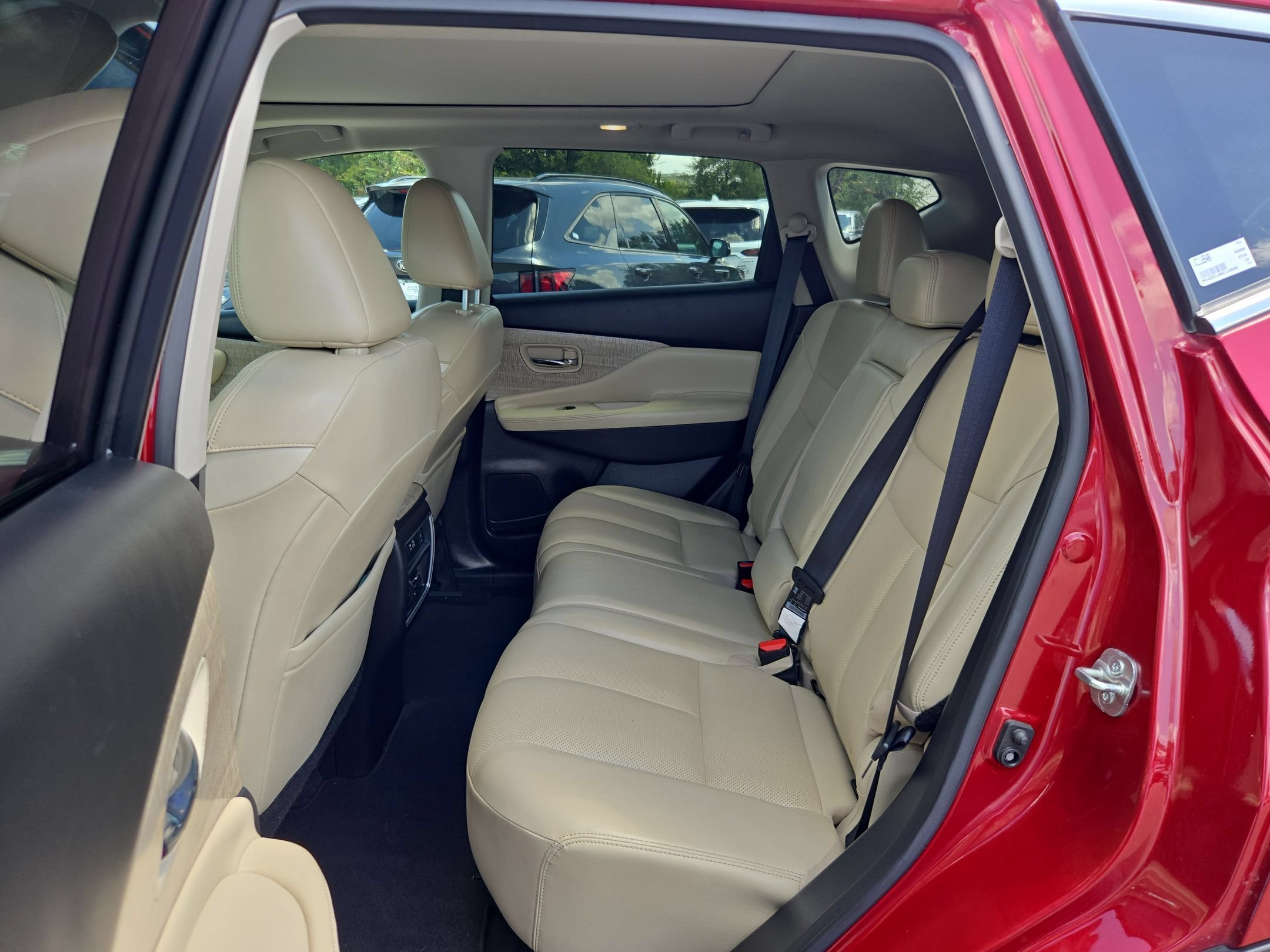 Used 2022 Scarlet Ember Tintcoat Nissan SL image 14