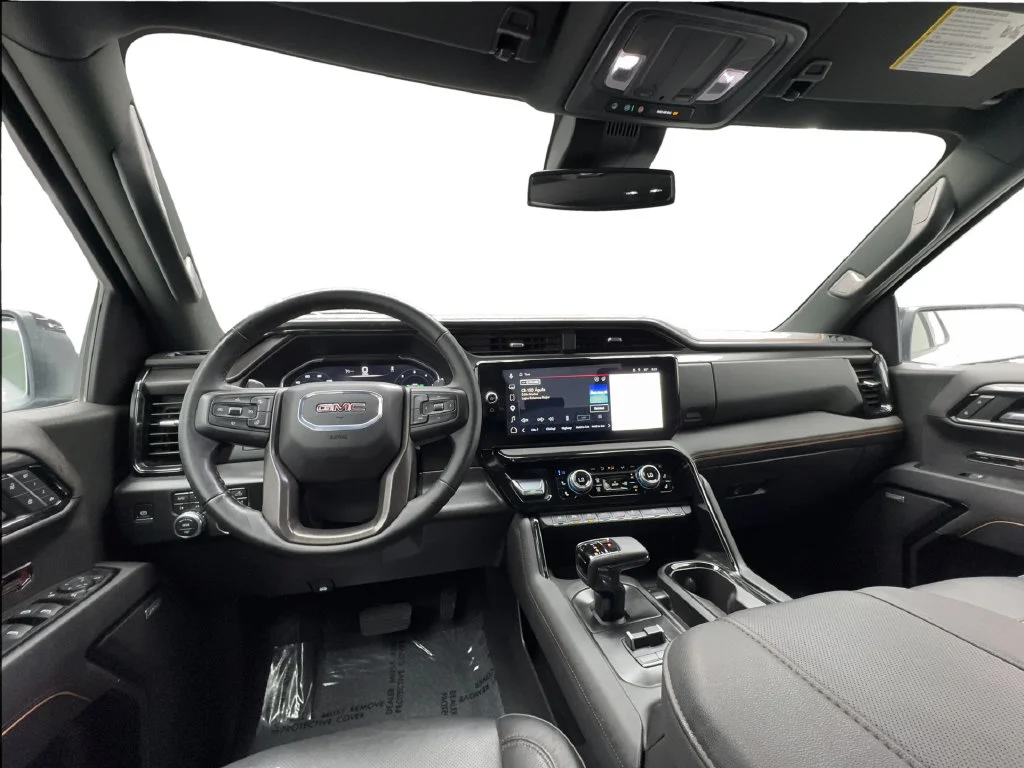 Used 2025 White GMC AT4 image 40