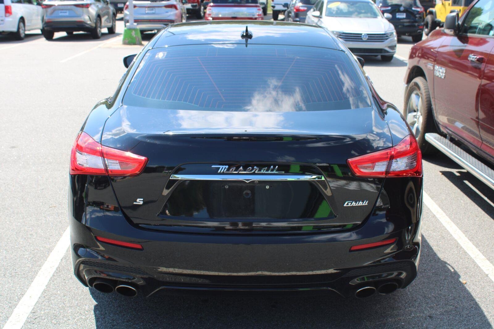 Used 2018 Nero Maserati S GranSport image 5