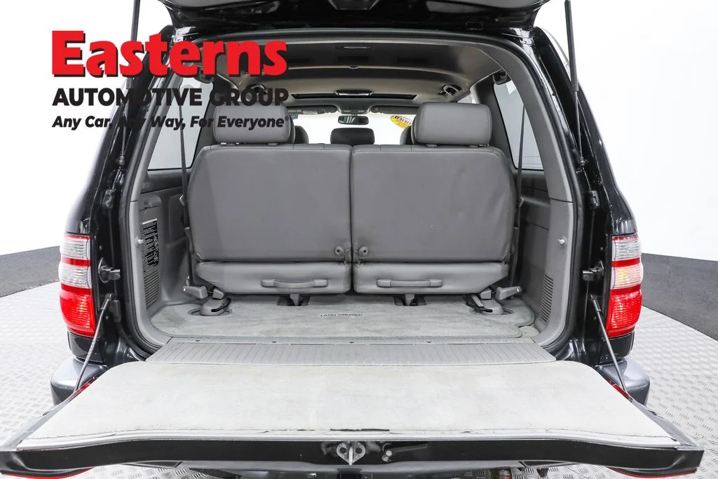 Used 2005 Black Toyota Base image 9