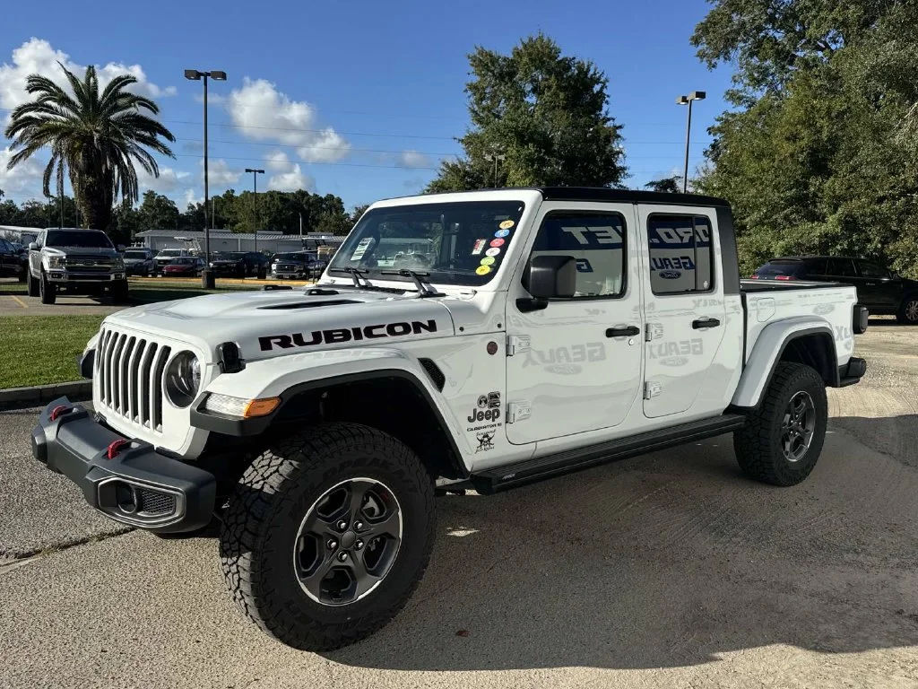 Used 2023 White Jeep Rubicon image 7