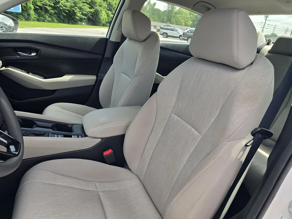 Used 2023 Platinum White Pearl Honda LX image 13
