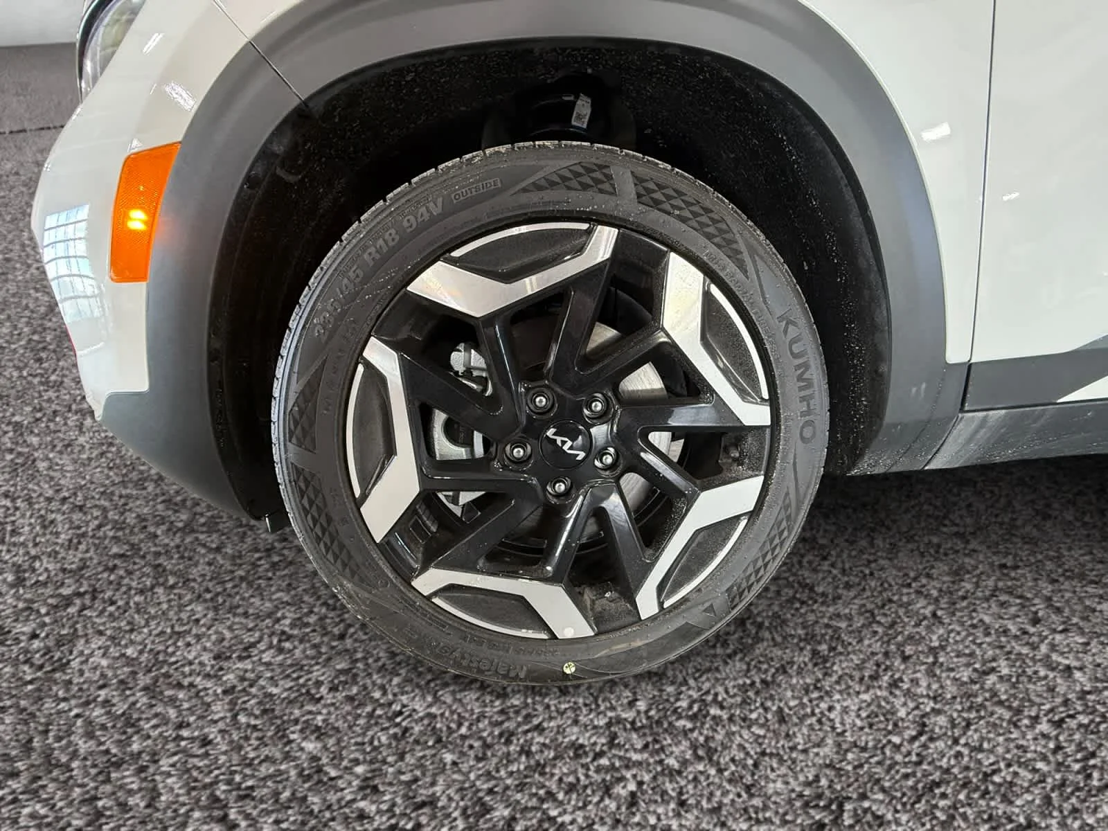 New 2026 Snow White Pearl Kia SX image 14