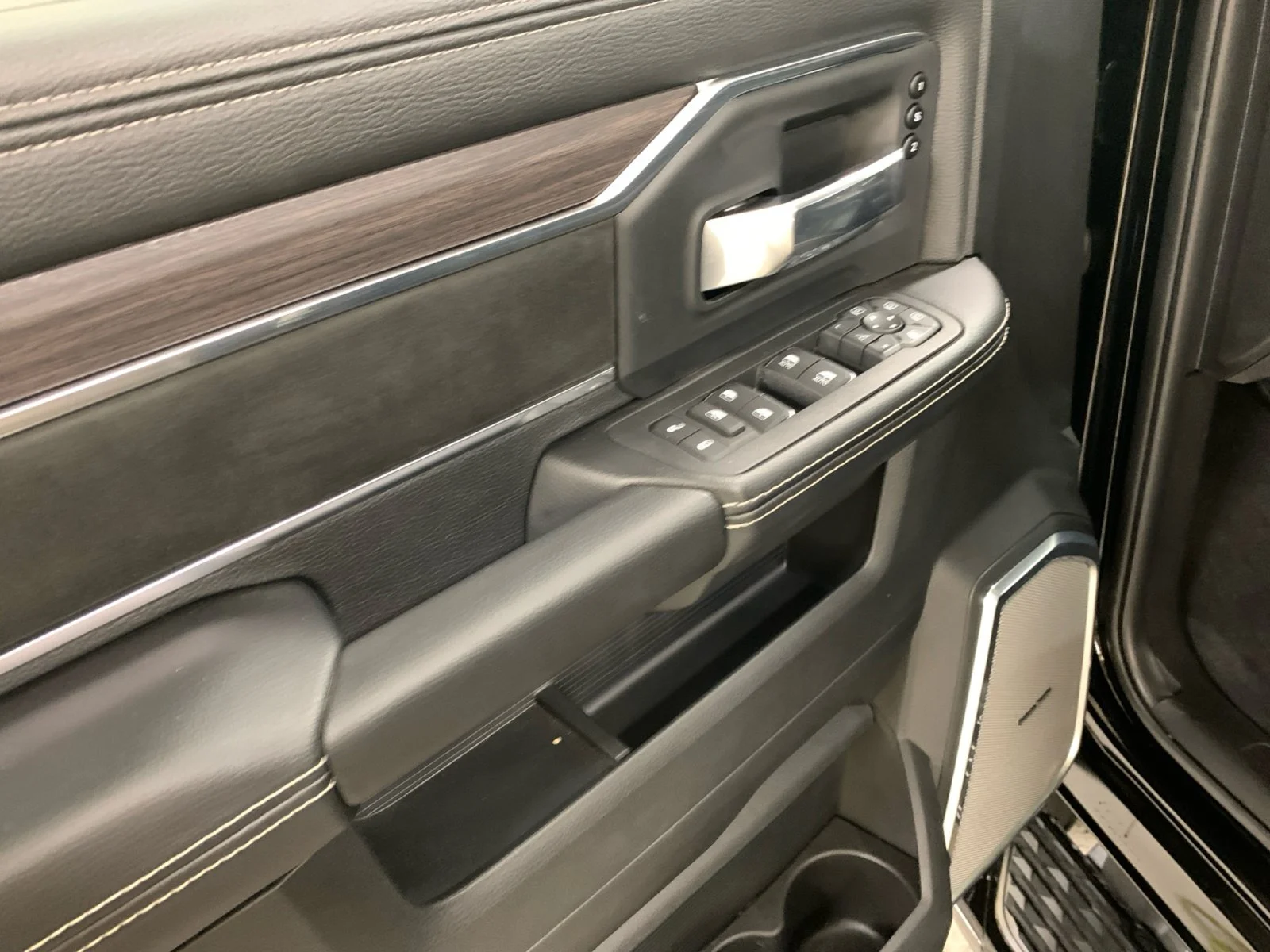 New 2026 Diamond Black Crystal Pearl Ram Laramie image 11