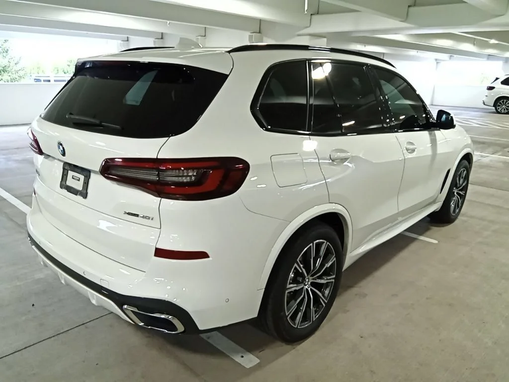 Used 2022 Alpine White BMW xDrive40i image 5