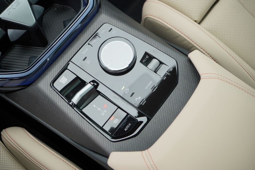 Used 2026 Alpine White BMW 30 xDrive image 18