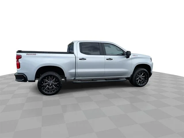 Used 2020 Silver Ice Metallic Chevrolet LT Trail Boss image 2