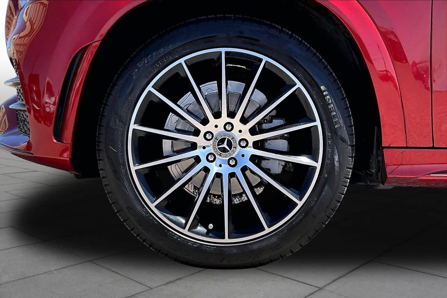 Used 2022 MANUFAKTUR Cardinal Red Metallic Mercedes-Benz GLE 350 image 10