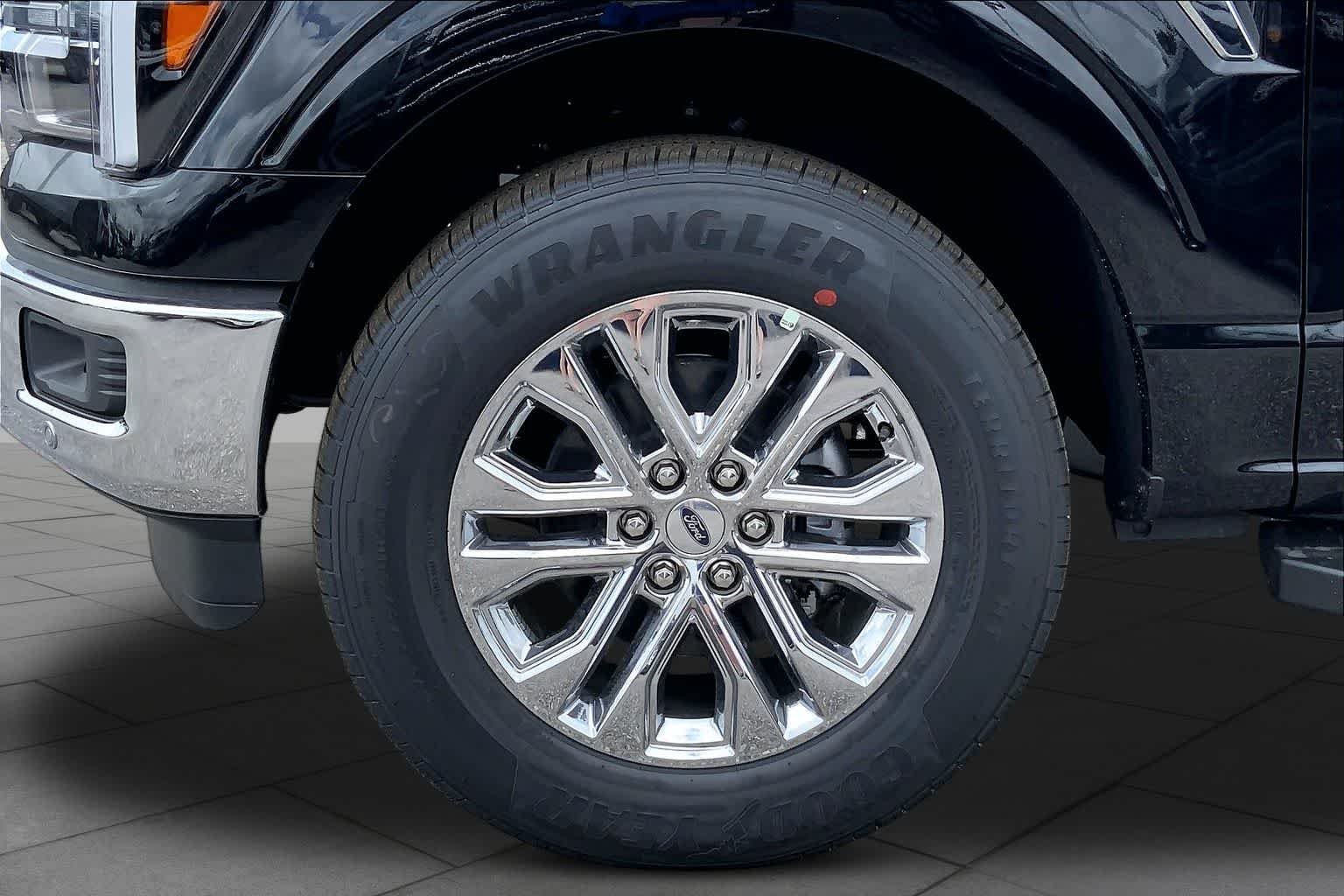 New 2026 Agate Black Metallic Ford Lariat® image 12