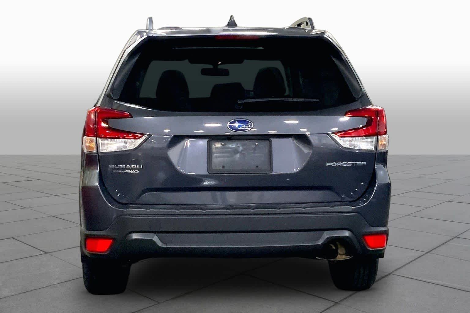 Used 2022 Magnetite Gray Metallic Subaru Premium image 5