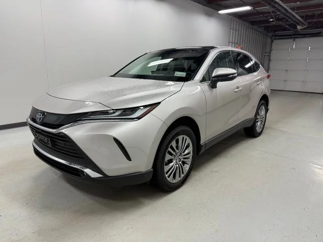 2024 Toyota Venza Limited Hybrid AWD's photo