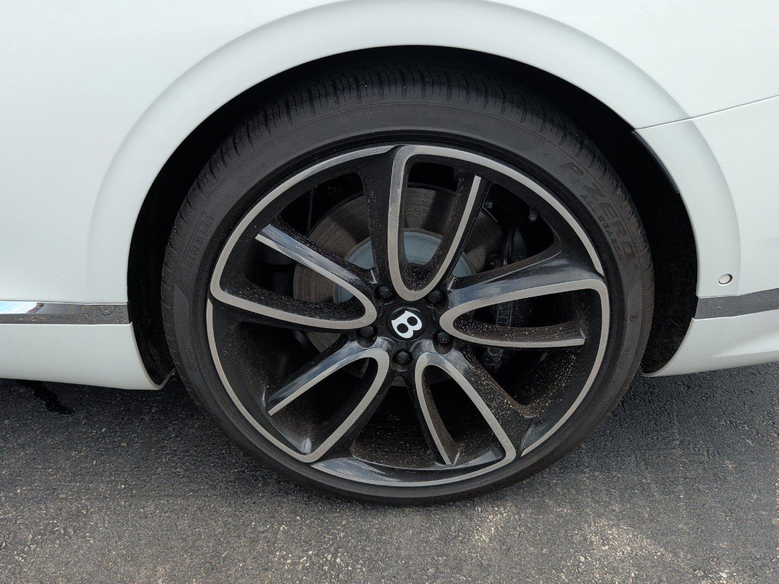 Used 2020 Glacier White Bentley GT First Edition image 6