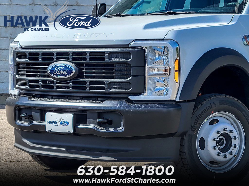 New 2026 Oxford White Ford F-450® XL image 2