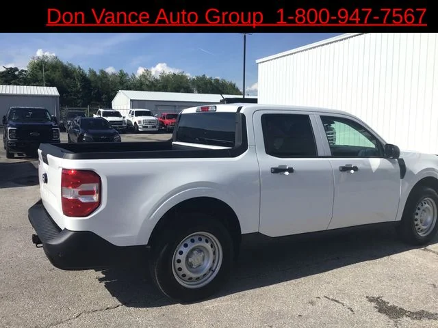 Used 2025 White Ford XL image 5