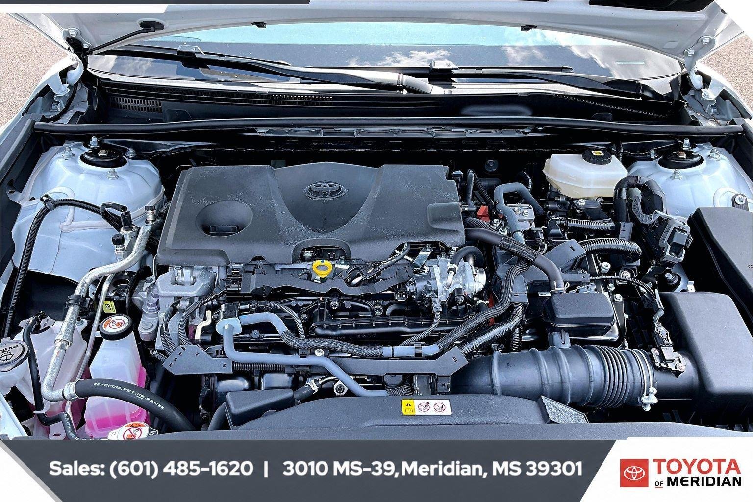 Used 2025 Ice Cap Toyota LE image 8
