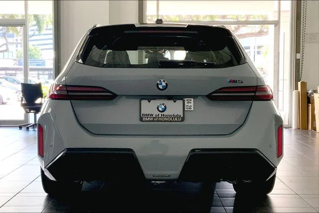 New 2026 Brooklyn Grey Metallic BMW Base image 4