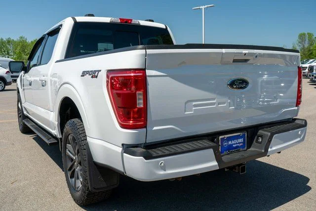 Used 2023 White Ford XLT image 8