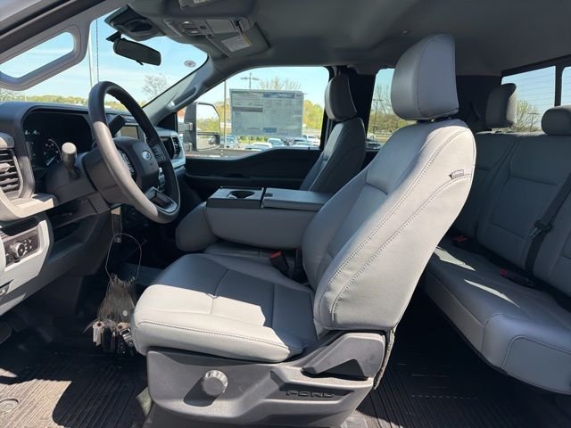 New 2026 Oxford White Ford F-350® XL image 13