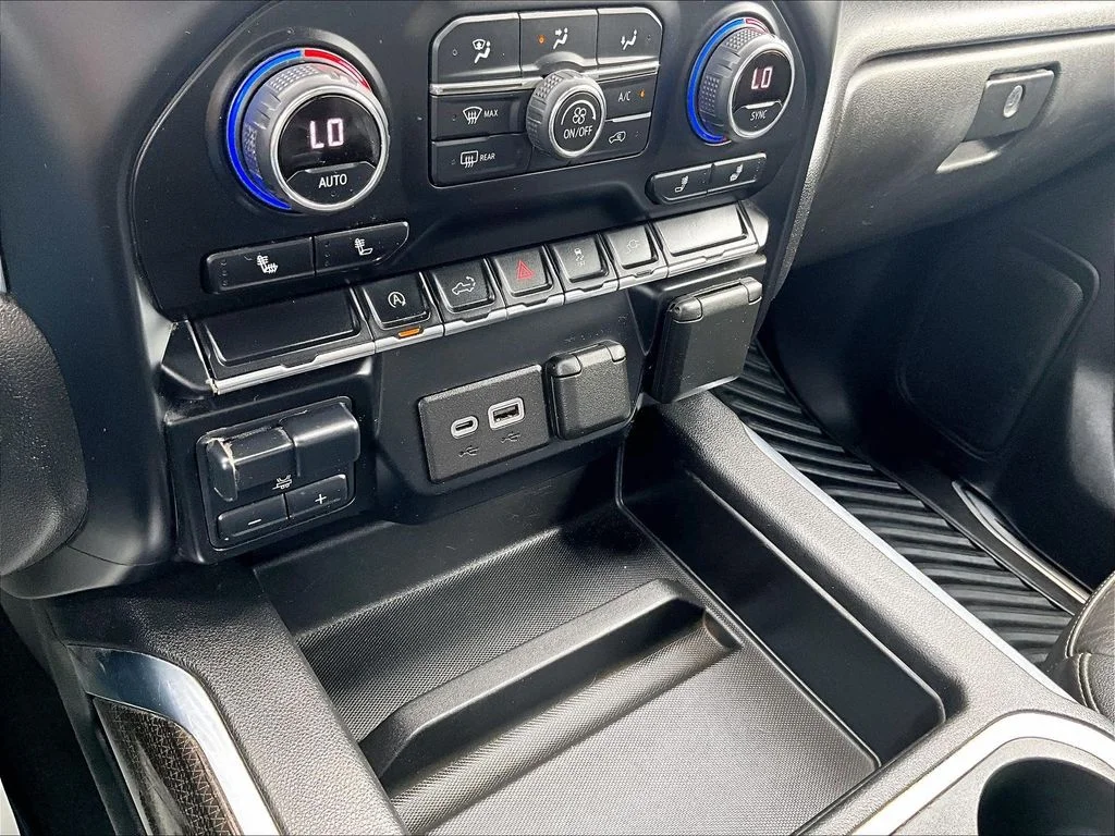 Used 2021 Red Chevrolet RST image 33
