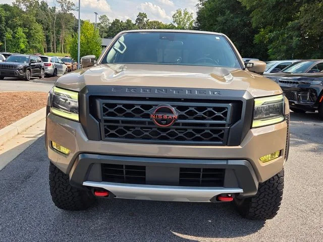 Used 2022  Nissan PRO-4X image 2