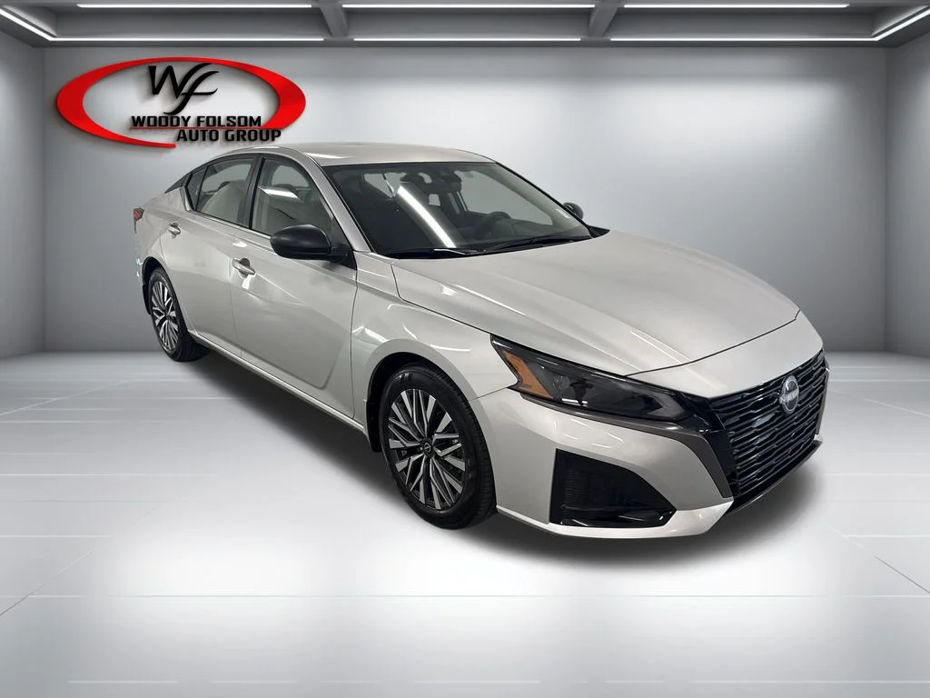 New 2026 Brilliant Silver Metallic Nissan SV image 3