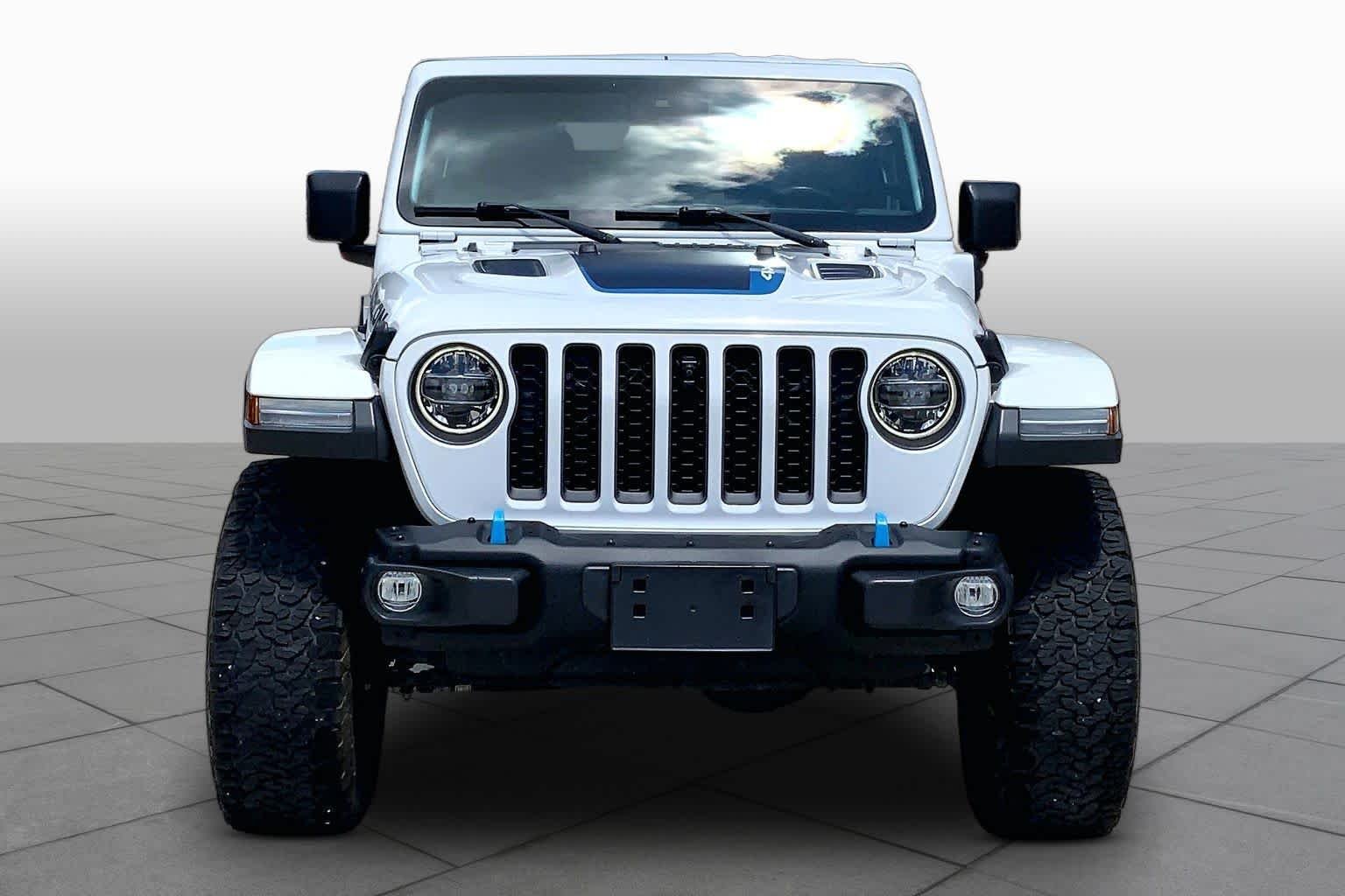 Used 2021 Bright White Clearcoat Jeep Unlimited Rubicon image 4