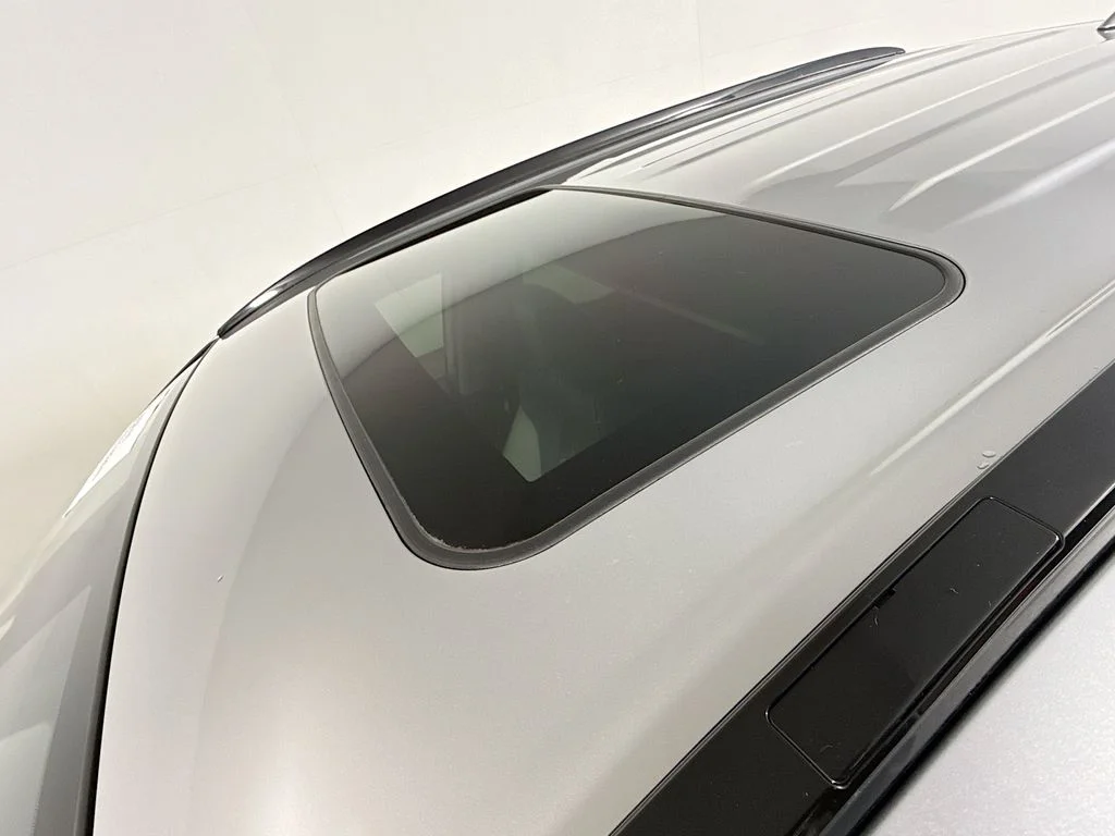 Used 2020 Silver Sky Metallic Toyota XLE Premium image 20