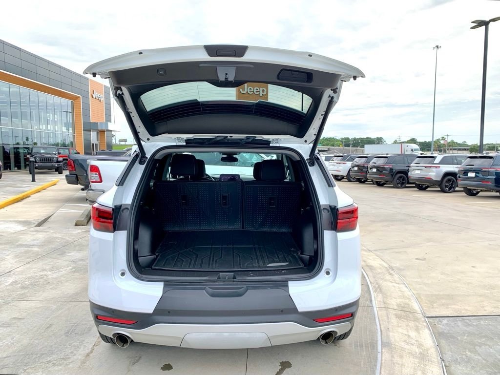 Used 2024 White Chevrolet LT image 20